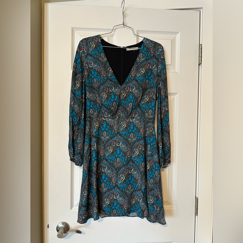Alice + Olivia Long Sleeve Dress